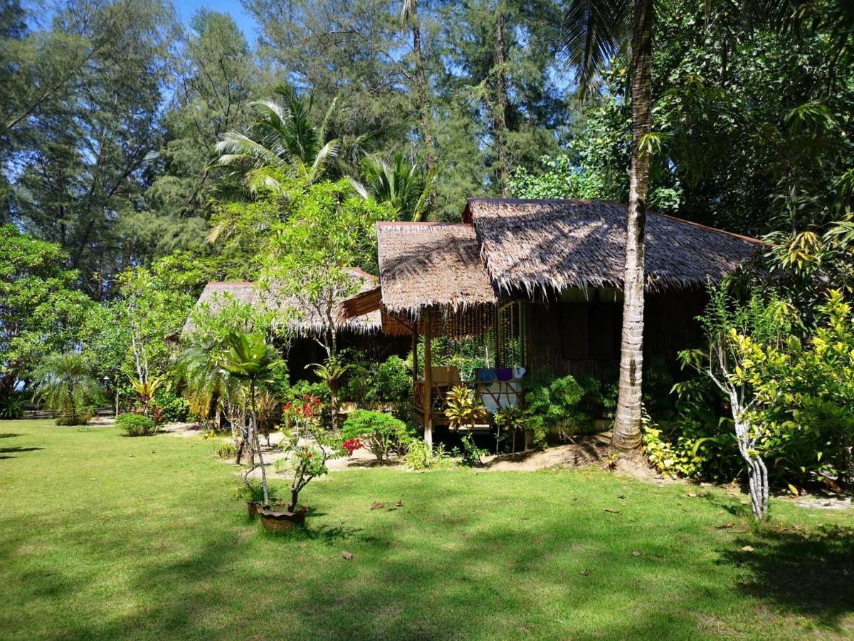 หาปลา บีช คอทเทจ Hotel Koh Kho Khao Island ภายนอก รูปภาพ