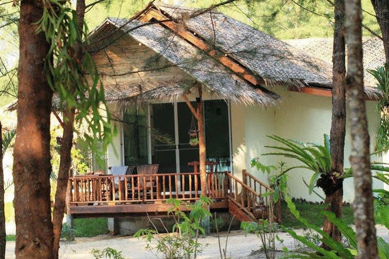 หาปลา บีช คอทเทจ Hotel Koh Kho Khao Island ภายนอก รูปภาพ