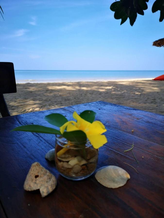 หาปลา บีช คอทเทจ Hotel Koh Kho Khao Island ภายนอก รูปภาพ