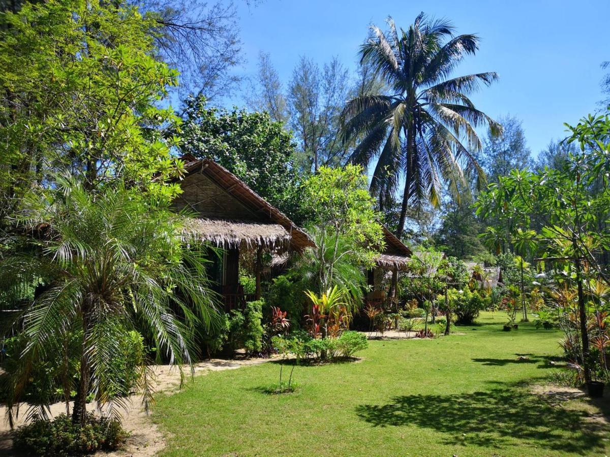 หาปลา บีช คอทเทจ Hotel Koh Kho Khao Island ภายนอก รูปภาพ