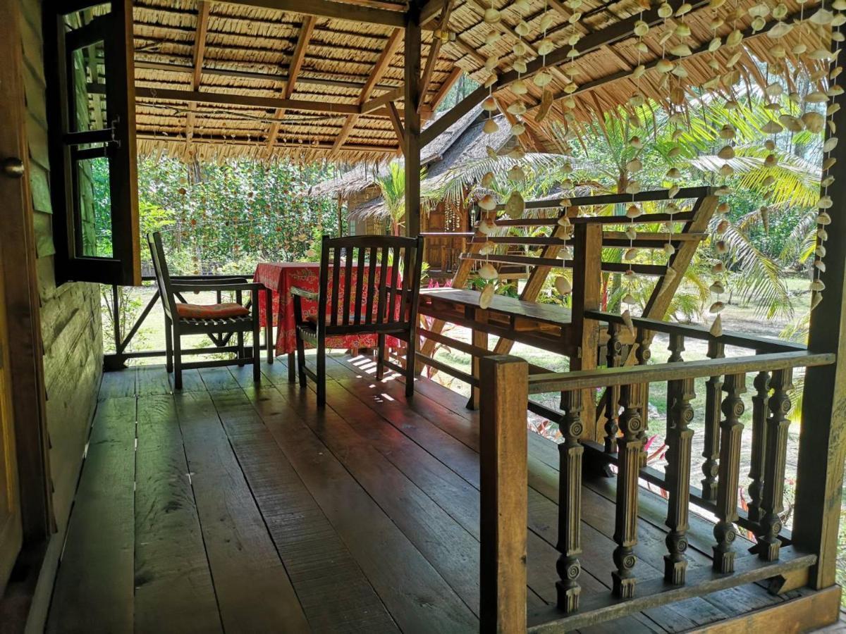 หาปลา บีช คอทเทจ Hotel Koh Kho Khao Island ภายนอก รูปภาพ